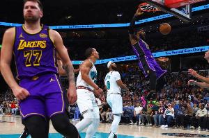 kaiyun sports-湖人坐稳西部第4！今日正面擒获灰熊 一场顶两场！