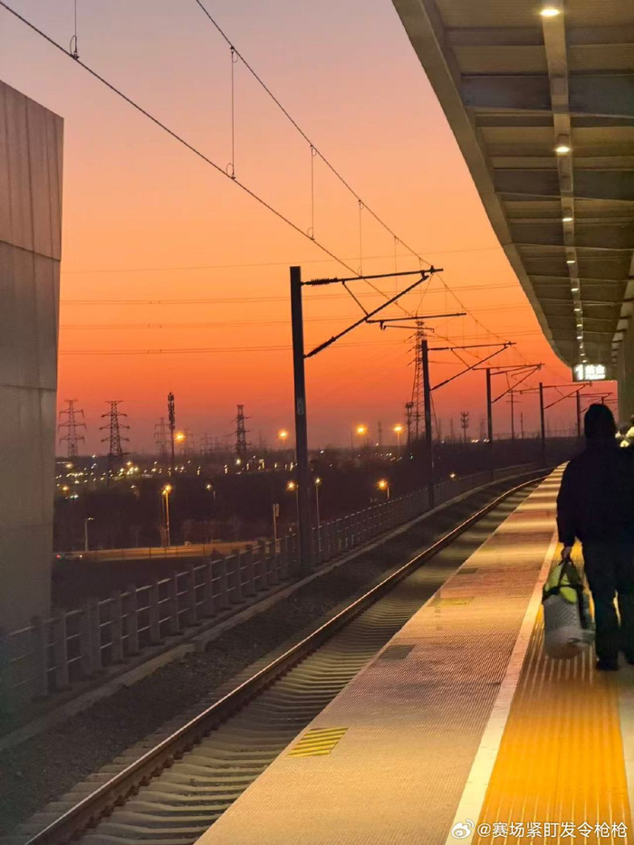 开云-庞瀚辰分享单板滑雪新技能，充实度过2026年首月|_新浪体育_新浪新闻